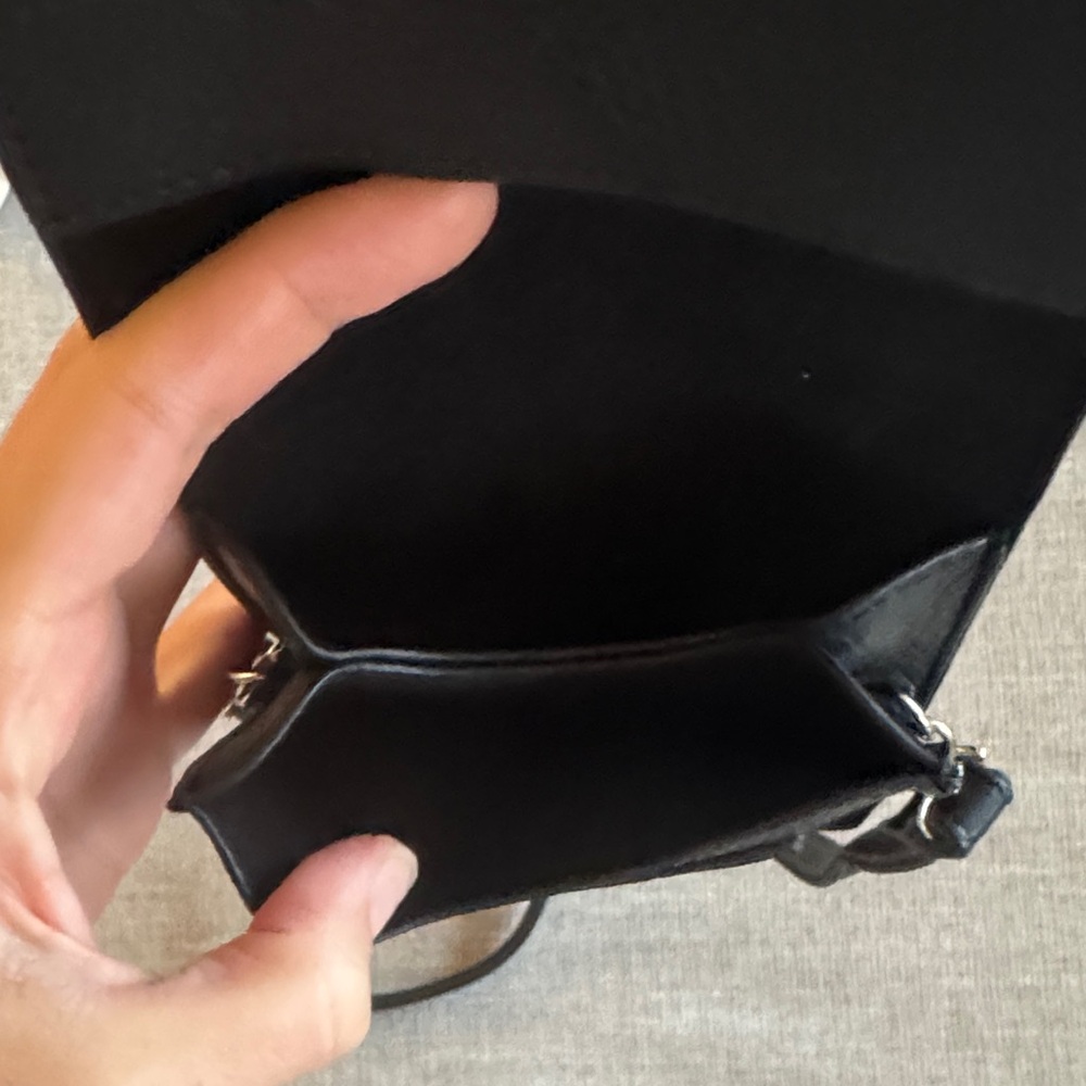 Vegan Leather Black Crossbody Bag - Picture 4 of 4